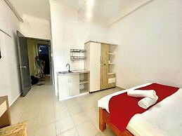 Crowne Cafe Hotel