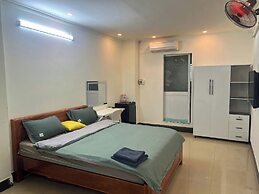 Crowne Cafe Hotel