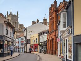 Townhouse in Cromer Near Sandy Beaches