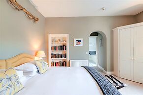 Historic Castle on River Tamar, No Deposit