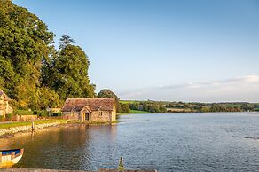 Historic Castle on River Tamar, No Deposit