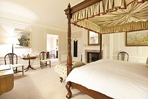 Historic Castle on River Tamar, No Deposit