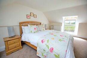 Pet-friendly Cottage in Belsay, No Deposit