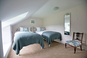 Pet-friendly Cottage in Belsay, No Deposit