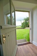 Pet-friendly Cottage in Belsay, No Deposit
