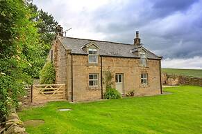 Pet-friendly Cottage in Belsay, No Deposit
