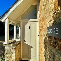Cottage in Kingham With Private Pool Access