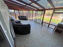 Charming Houghton Regis House With 4 Bedrooms