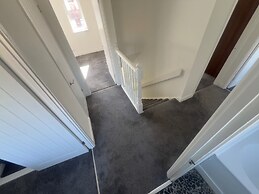 Charming Houghton Regis House With 4 Bedrooms