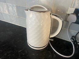 Charming Houghton Regis House With 4 Bedrooms