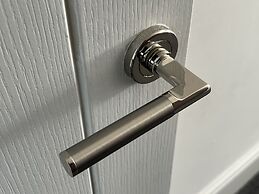 Charming Houghton Regis House With 4 Bedrooms