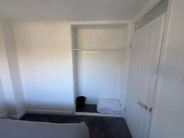 Charming Houghton Regis House With 4 Bedrooms