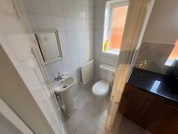 Charming Houghton Regis House With 4 Bedrooms