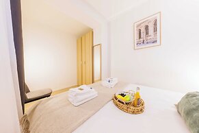 Beautiful Apartment at Gare de L'est Republique