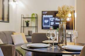 Beautiful Apartment at Gare de L'est Republique