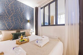 Beautiful Apartment at Gare de L'est Republique