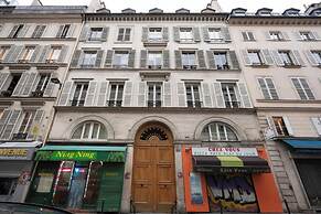 Beautiful Apartment at Gare de L'est Republique