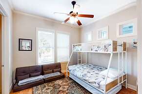 Serenity by the Sea! 4BR Retreat, Sleeps 12, Walk to Beach & Community