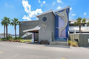 Serenity by the Sea! 4BR Retreat, Sleeps 12, Walk to Beach & Community