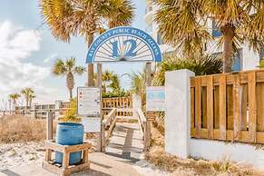 Serenity by the Sea! 4BR Retreat, Sleeps 12, Walk to Beach & Community