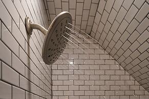 Family Friendly Getaway I Hot Tub In Gatlinburg