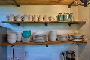 Family Friendly Getaway I Hot Tub In Gatlinburg