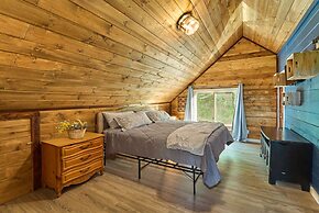 Family Friendly Getaway I Hot Tub In Gatlinburg