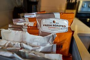 Family Friendly Getaway I Hot Tub In Gatlinburg