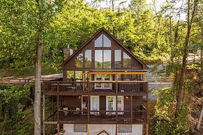 Family Friendly Getaway I Hot Tub In Gatlinburg