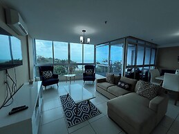 Oceanfront in Coronado Bay