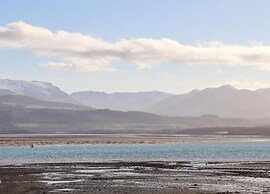 Apartment in Beaumaris With Sea Views