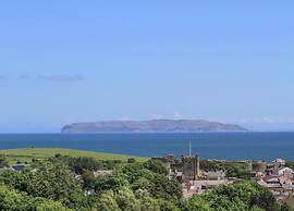 Apartment in Beaumaris With Sea Views