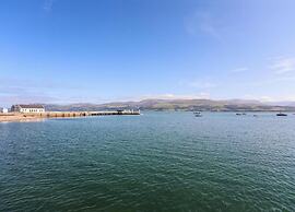 Apartment in Beaumaris With Sea Views