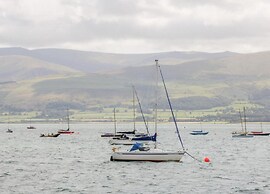 Apartment in Beaumaris With Sea Views