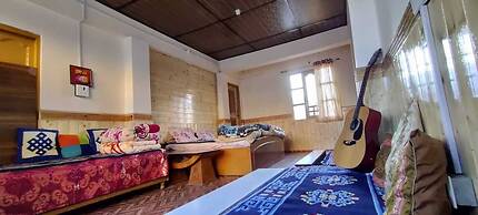 Buddha Home Stay Kaza