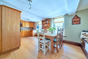 Duplex in Brecon With Rooftop Terrace