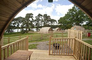 Cabin in Northumberland With Lake Views