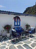 A Santorini Home - By Le Rêve