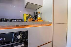 Luxury 3-bedroom Flat in Northwood