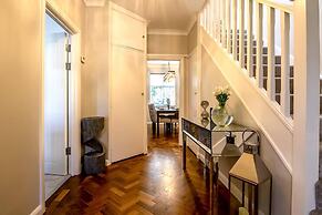 Luxury 3-bedroom Flat in Northwood