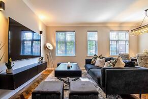Luxury 3-bedroom Flat in Northwood