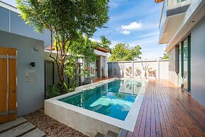 Teak 5 Bedroom Private Pool Villa Bangtao Beach