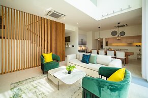 Teak 5 Bedroom Private Pool Villa Bangtao Beach