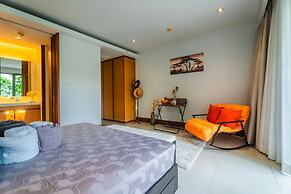 Pearl Of Naithon 3 Bedroom Beachfront Condo