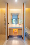 Pearl Of Naithon 3 Bedroom Beachfront Condo