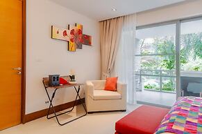 Pearl Of Naithon 3 Bedroom Beachfront Condo