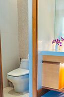 Pearl Of Naithon 3 Bedroom Beachfront Condo