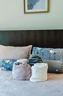 Pearl Of Naithon 3 Bedroom Beachfront Condo