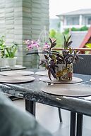 Pearl Of Naithon 3 Bedroom Beachfront Condo