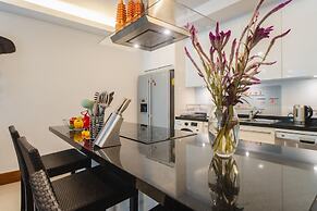 Pearl Of Naithon 3 Bedroom Beachfront Condo